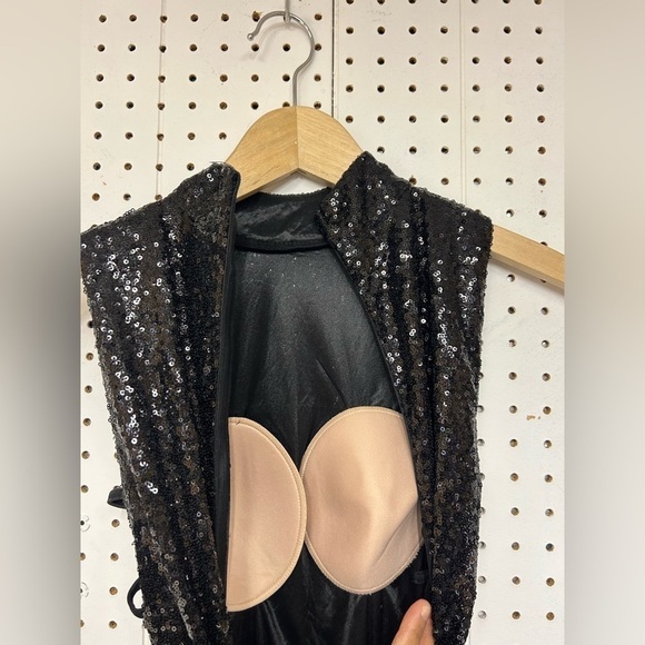 Misguided Black Sequin Dress - Picture 4 of 9